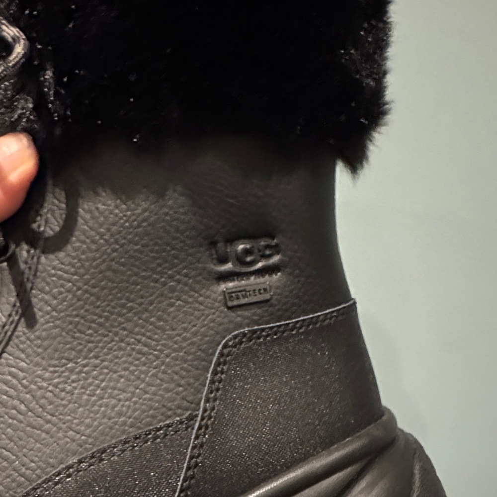 UGG Black Winter Boots with Fur Trim - Picture 7 of 7